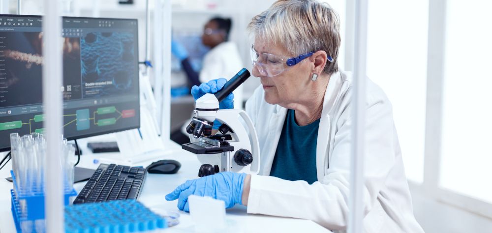 Investigative genetic genealogist