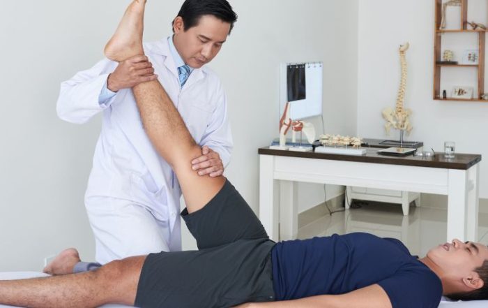 chiropractor sports injury